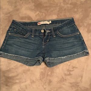 Levi’s Shorty short shorts